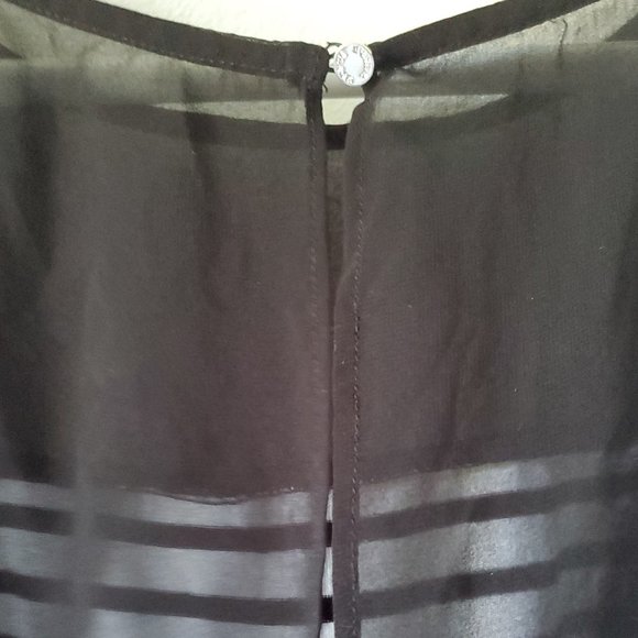 White House Black Market (Medium Black and white top) - Picture 4 of 9